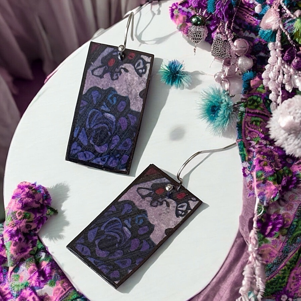 5 For $25๐ซRetro Groovy Earrings Dangles